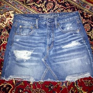 American Eagle distressed skirt